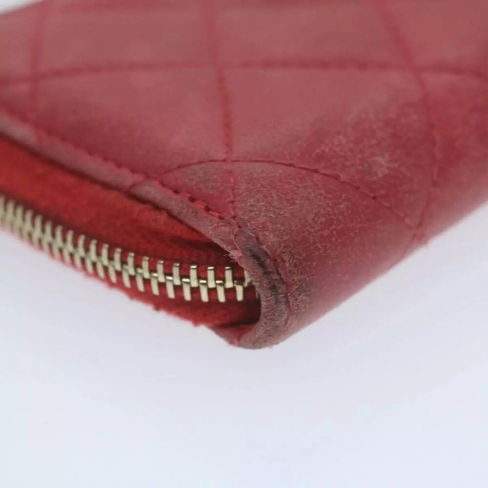 AUTHENTICITY GUARANTEED CHANEL Matelasse Coin Purse Lamb Skin Red CC - Picture 7 of 15